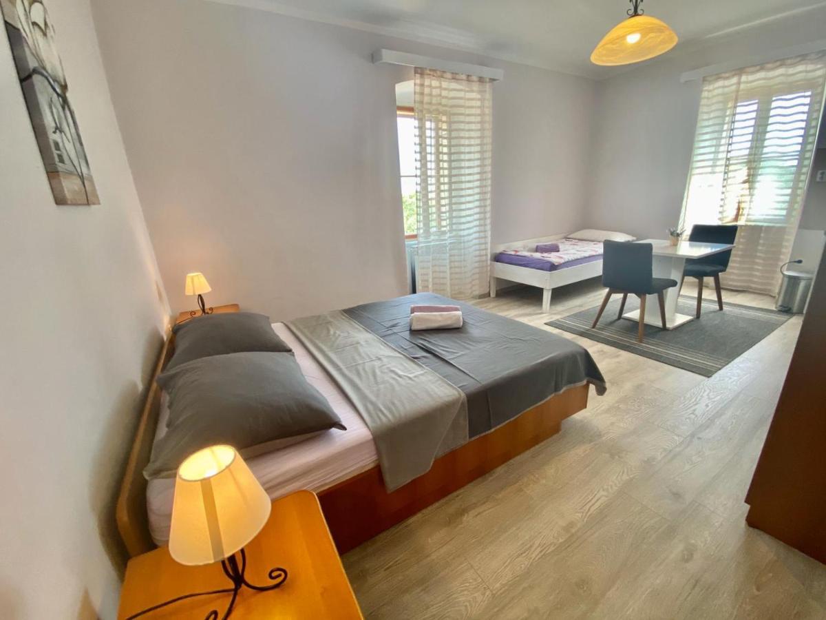 Hotel Anka à Nerezine Extérieur photo