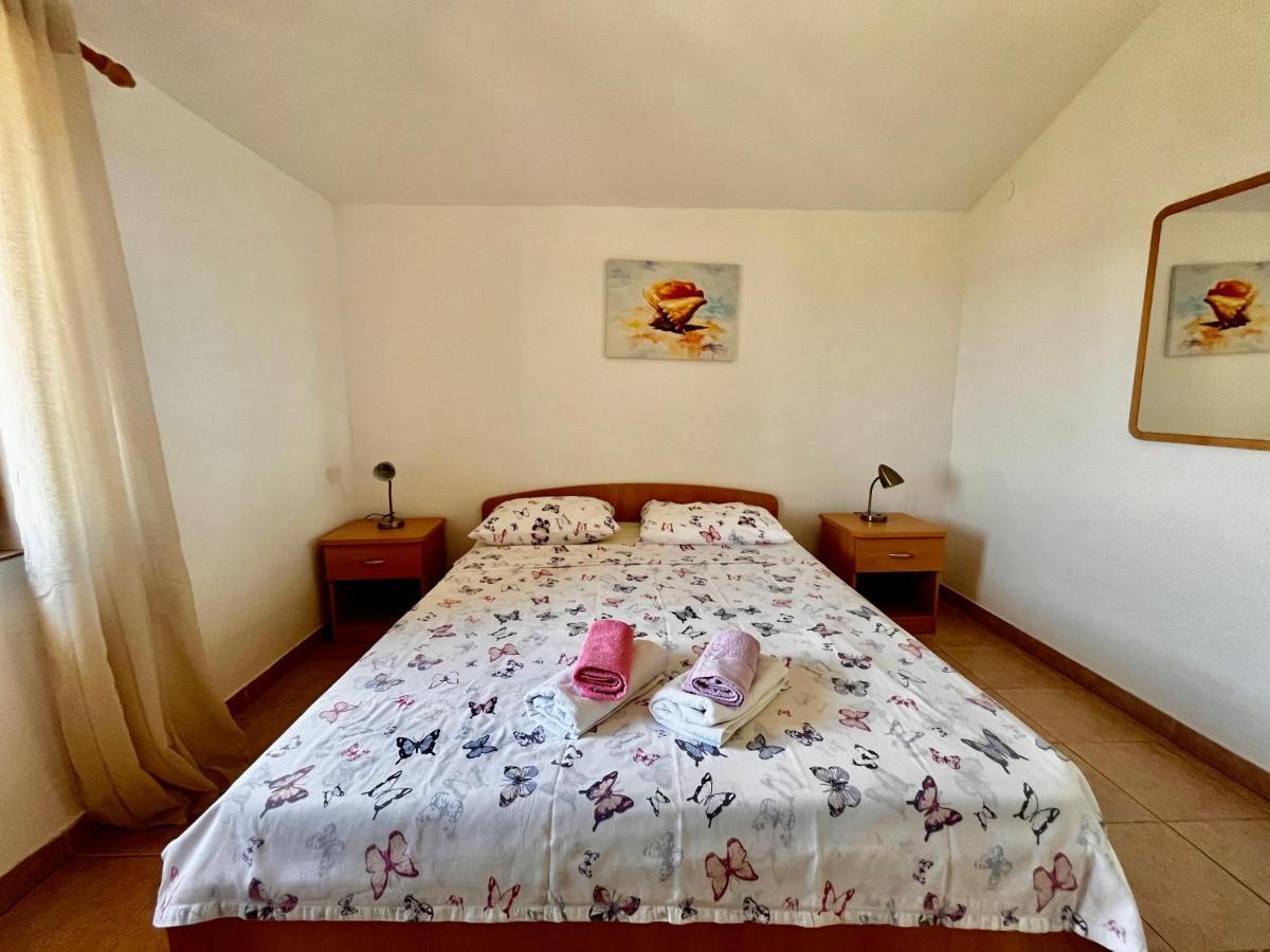 Hotel Anka à Nerezine Extérieur photo
