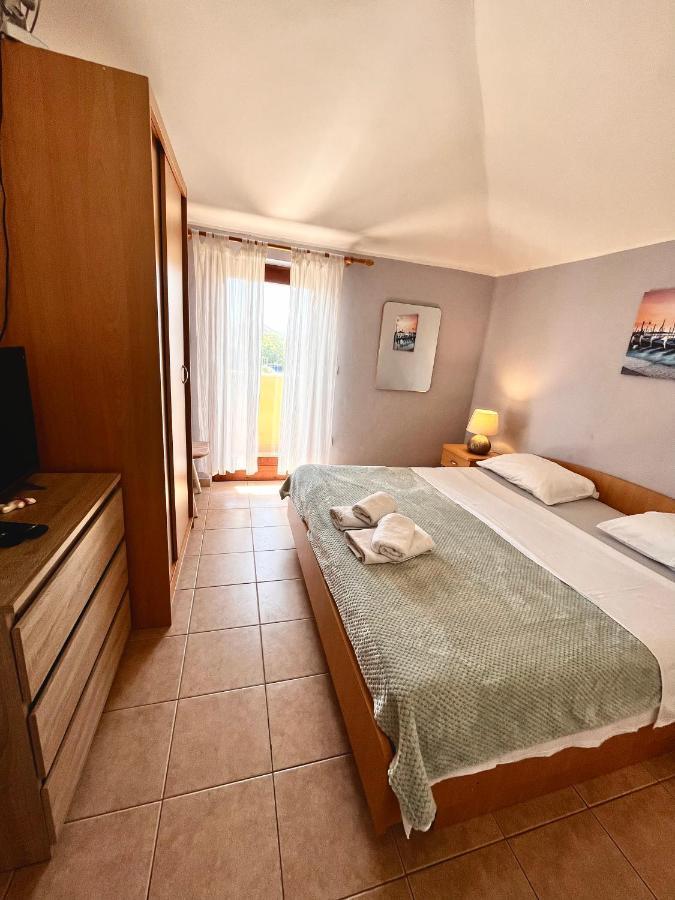 Hotel Anka à Nerezine Extérieur photo
