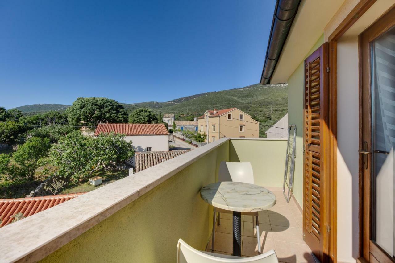 Hotel Anka à Nerezine Extérieur photo