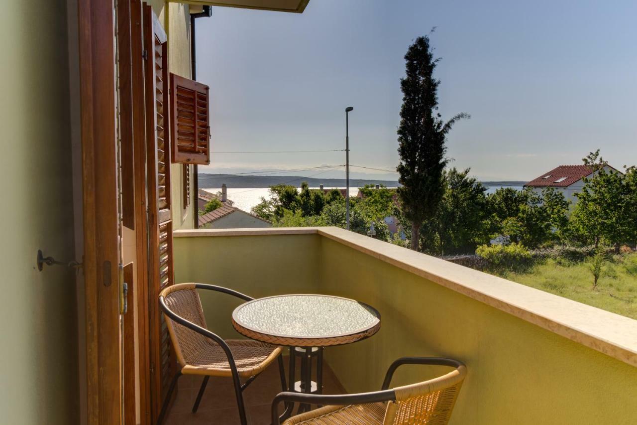 Hotel Anka à Nerezine Extérieur photo
